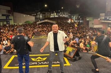 Milhares de pessoas lotam Limoeiro de Anadia em noite de shows em homenagem a São Sebastião